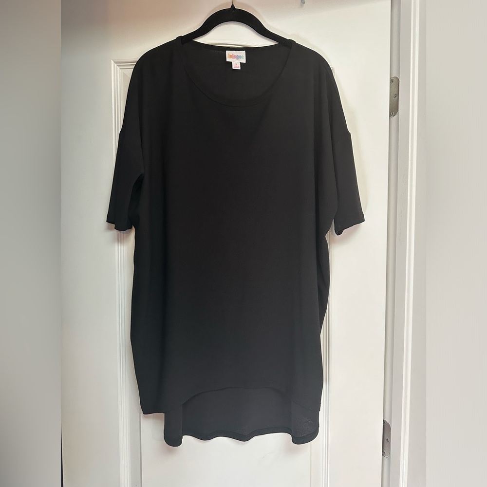 Lularoe women’s black top-size small